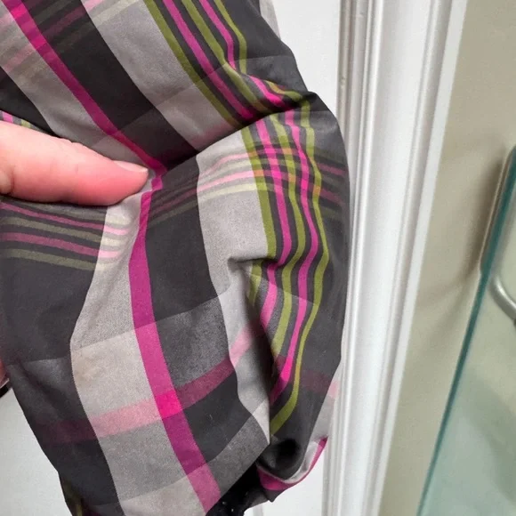 The North Face Girls Size Medium (10/12) Black & Plaid Reversible Puffer Jacket - Picture 15 of 15